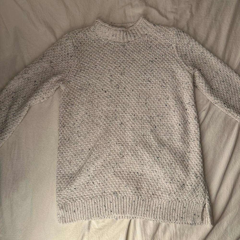 Cozy Cream Knit Sweater Loft w/ Tan fitted neck, bottom sleeve warm Sking